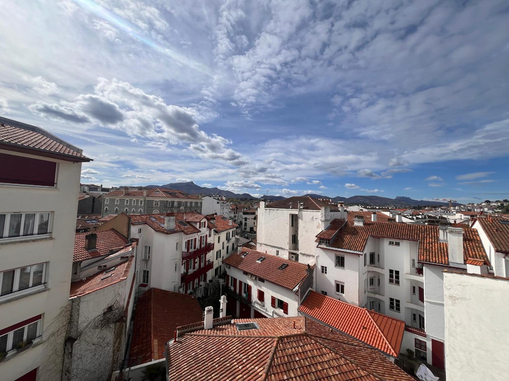 Coeur De Saint-Jean-De-Luz : Appartement Lumineux Avec Balcon, Proche Plage Et Commerces - Fr-1-239-1079 Exteriör bild